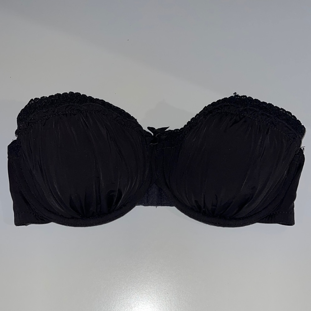 H&M black strapless bra